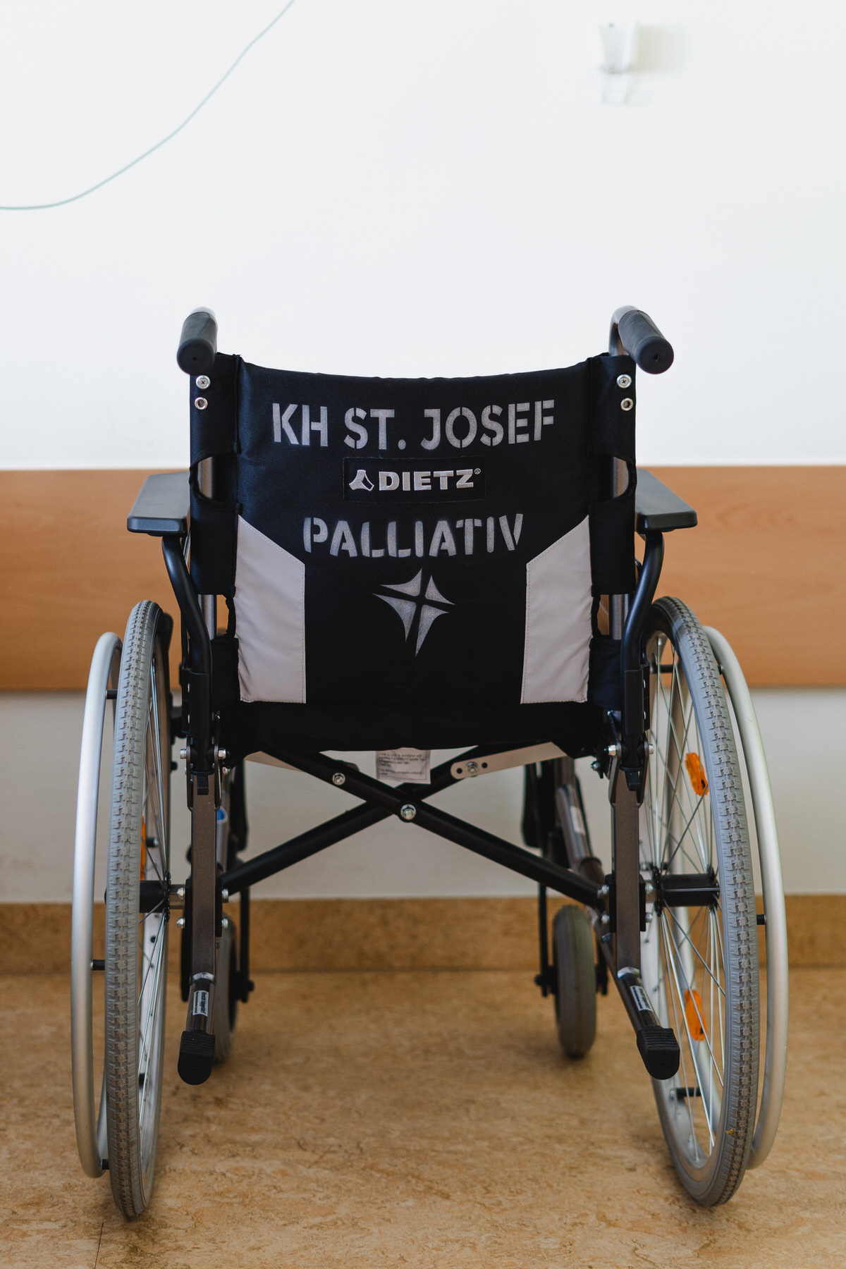 Rollstuhl in der Palliativstation St. Josef Schweinfurt